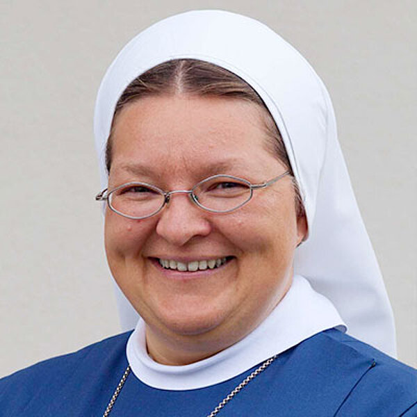 Porträtbild Referentin Sr. M. Veronika Häusler