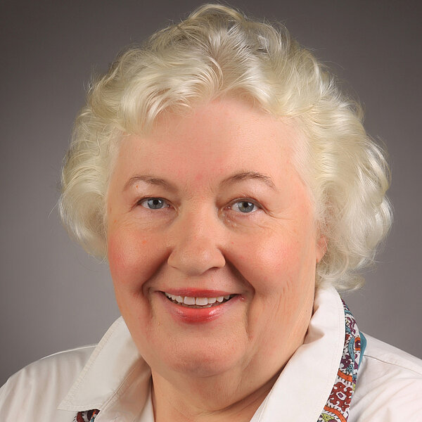 Dr. Claudia Ortner-Buchberger