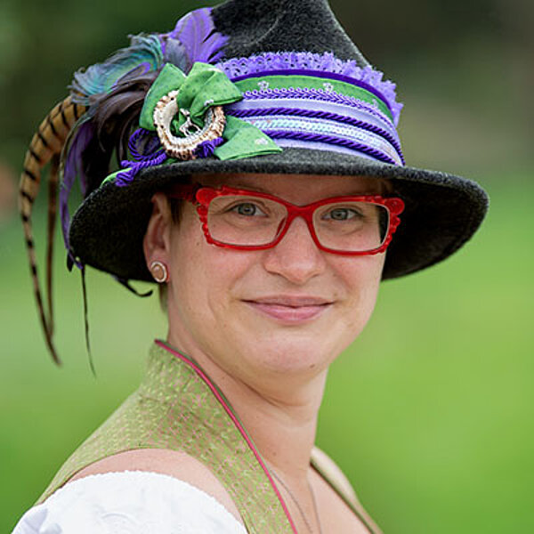 Porträtbild Referentin Julia Schwarzmeier-Moises