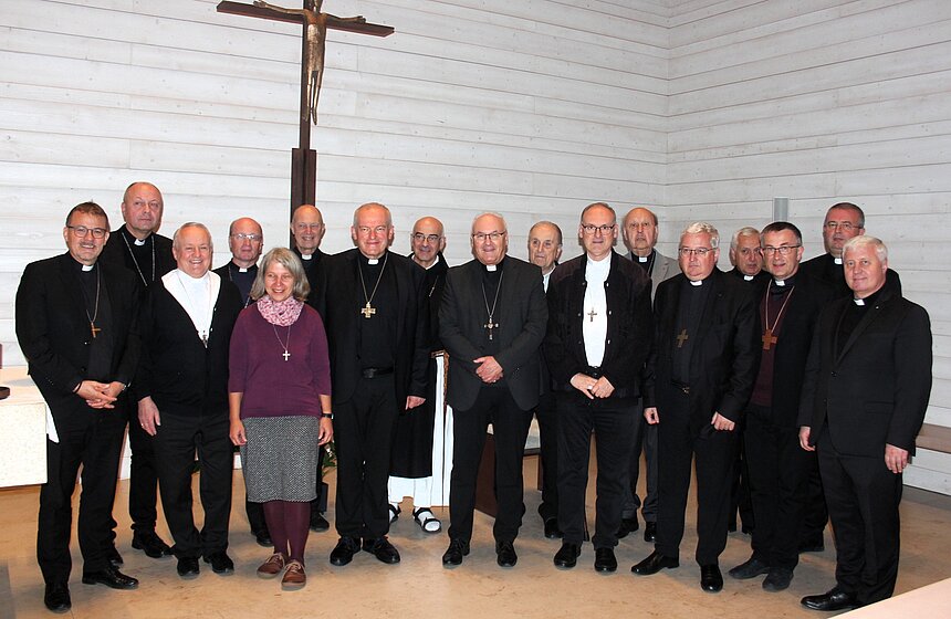 Gruppenfoto Mitglieder der Tschechischen Bischofskonferenz